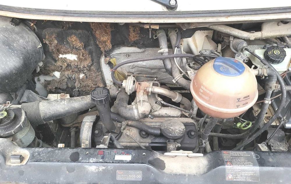 Volkswagen Transporter T4 1,9 TD ma moc niski przebieg