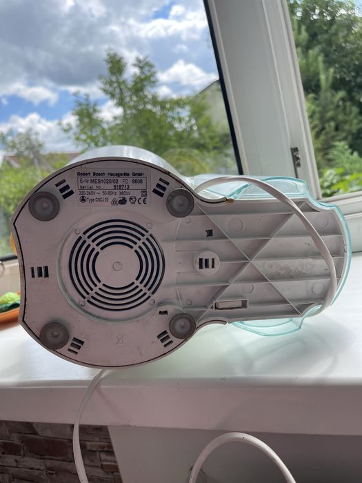 Соковижималка Bosch MES1020/02 — надійна класика