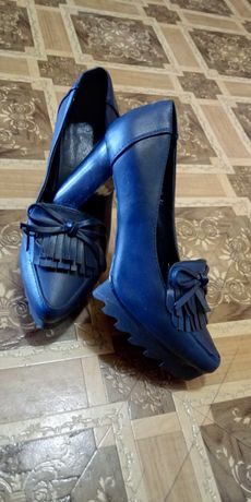 Туфли тёмно-синего цвета