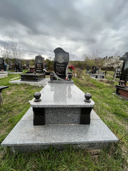 Памятники за гарною ціною