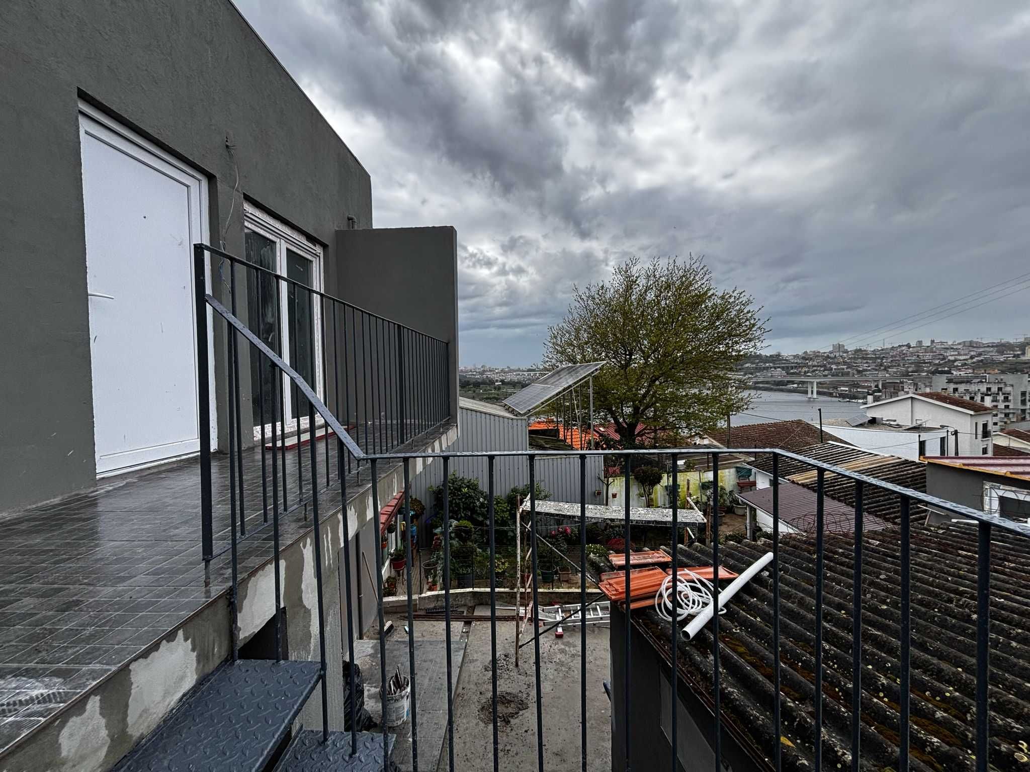 Apartamento T3 Para Arrendamento .