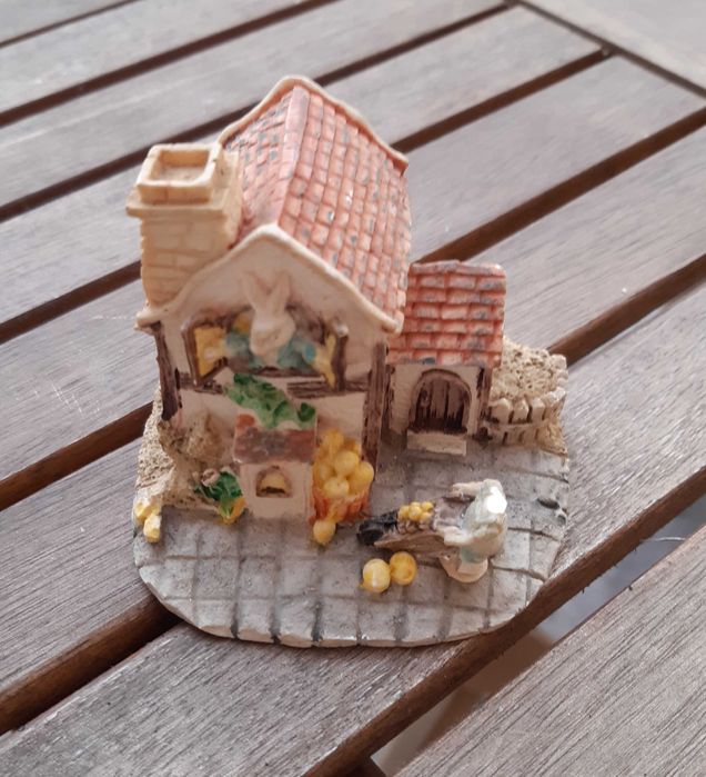 Para colecionadores - casinha de louça