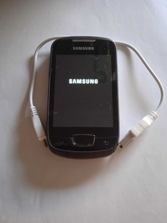 Telemóvel Samsung GT-S5570 com Cabo