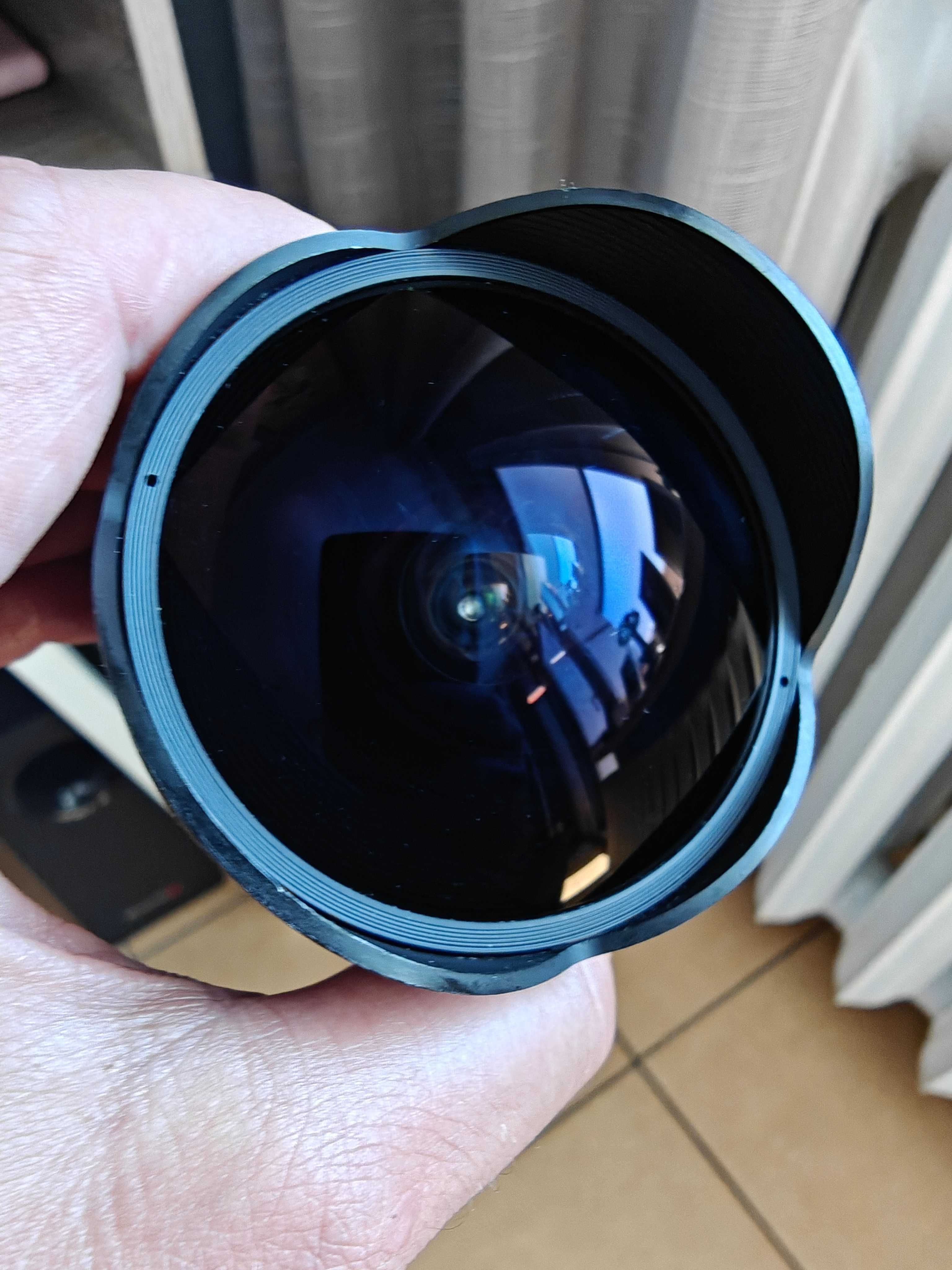 Samyang 8 mm f/3.5 CS Aspherical IF Fish-eye Nikon