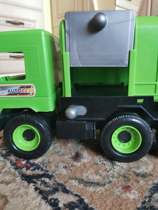 Великий сміттєвоз/міська техніка/Tigres Autopark