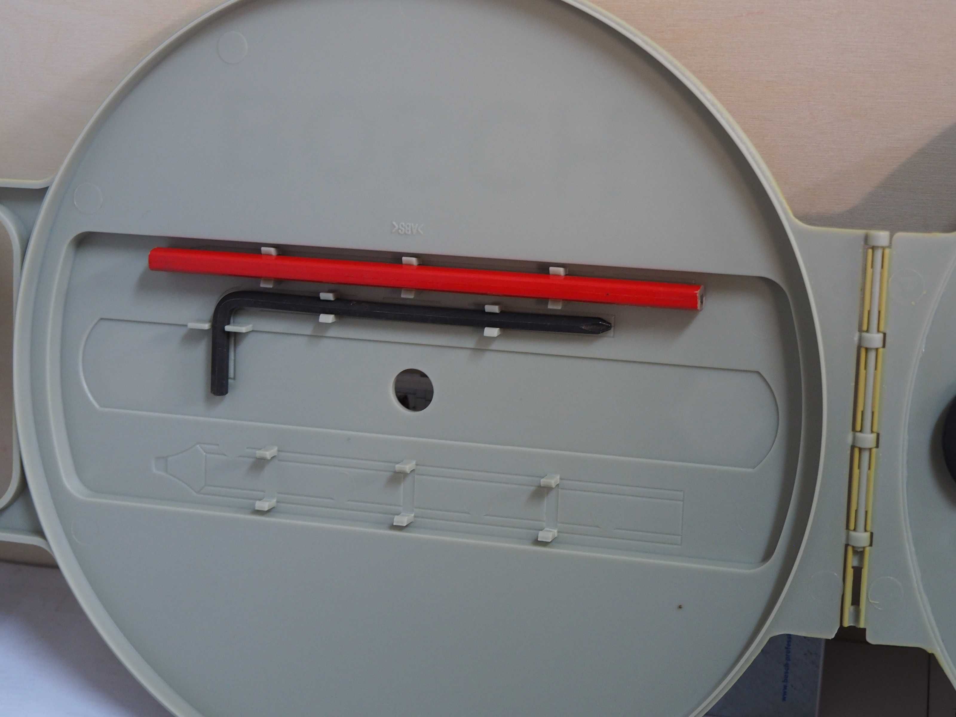 Klucz +pudelko pojemnik na tarcze pile 260mm BOSCH GTS PTS
