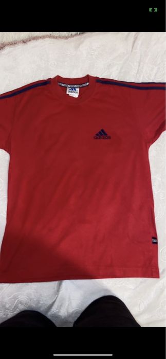 czerwony t-shiry adidas