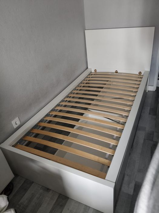 Cama solteiro IKEA Malm 90x200
