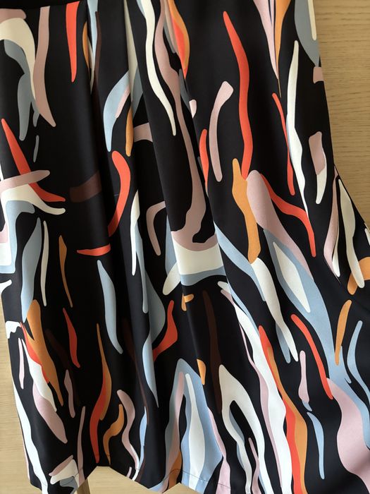 Wizytowa sukienka rozm 46 unikatowy fason