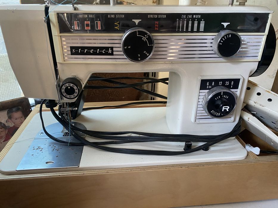 Продам Японскую швейную машинку бренд Кенмор