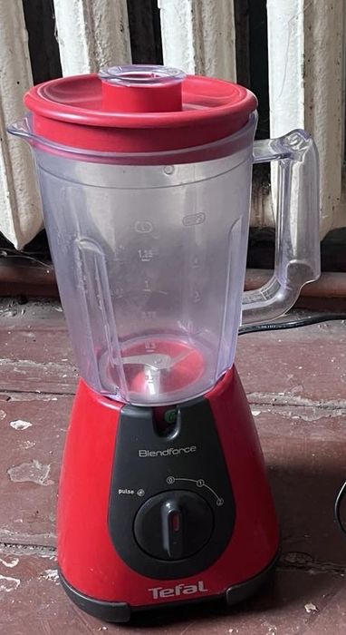 Блендер tefal Blendforce Faciclic BL300531