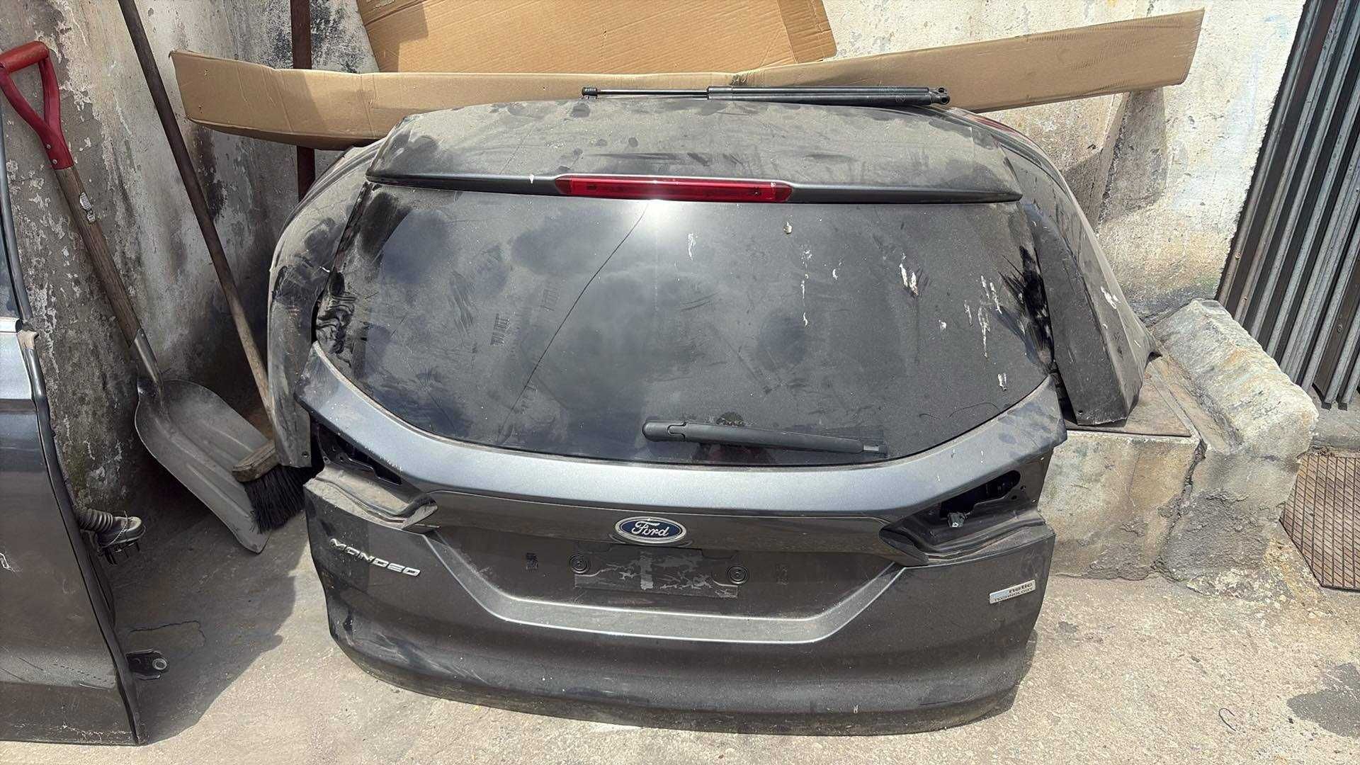 material de trazeira ford mondeo