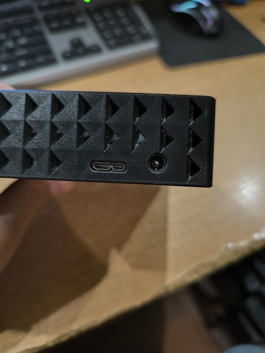 Зовнішній жорсткий диск Seagate Expansion Desktop Drive 8 Tb