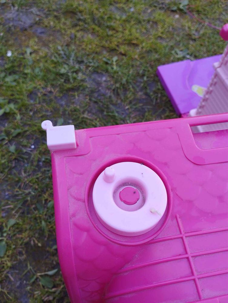 Domek dla lalek plastikowy różowy