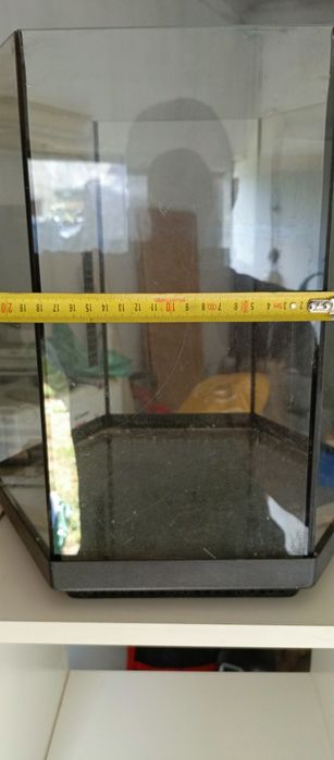Sprzedam akwarium sześciokątne