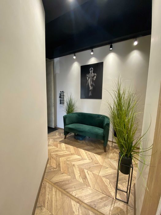 Оренда робочого місця салон краси Дружби народів, кератин, перукар