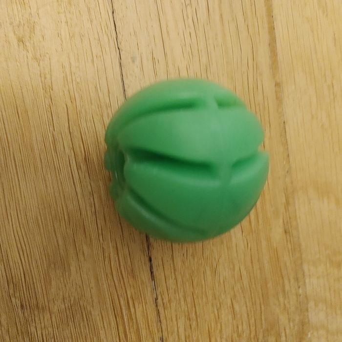 Piłka dla psa zielona