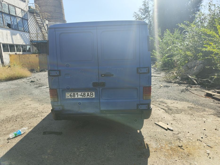 Продам бус Мерседес мб100 д СРОЧНО