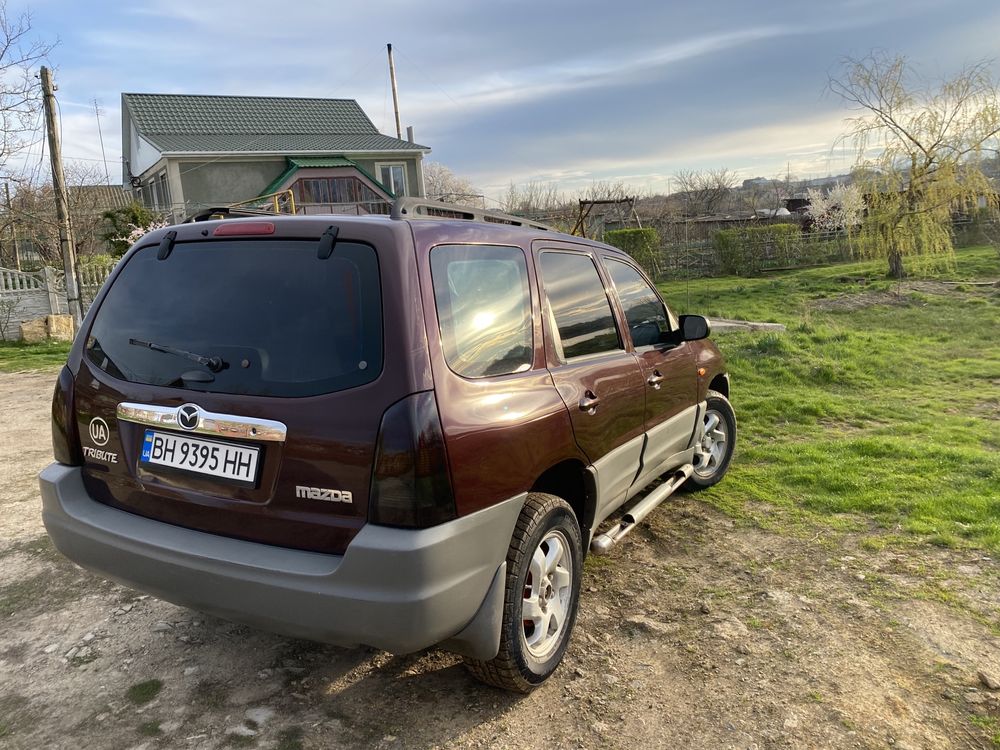 Продам Mazda Tribute