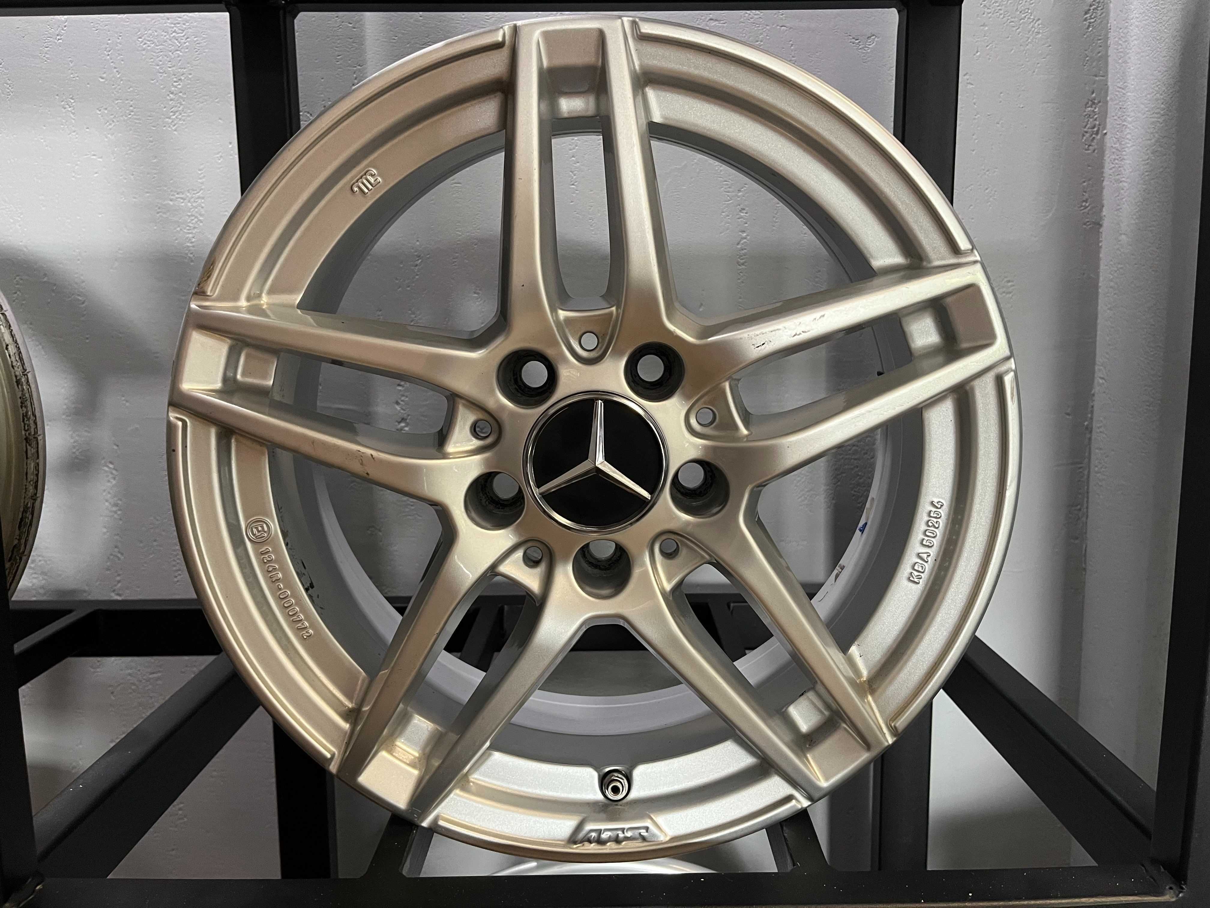 Felgi aluminiowe 6.5x16 cali 5x112 ET44 66.6 Mercedes Skoda VW #5241