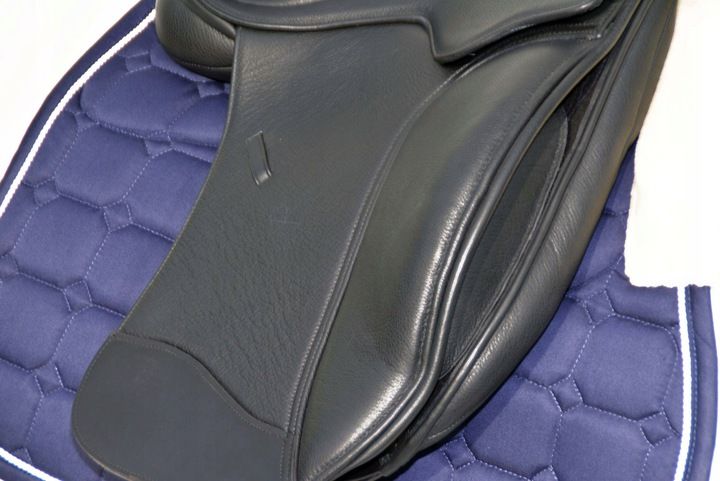 Siodło ujeżdzeniowe z wymienym łękiem 17,5c