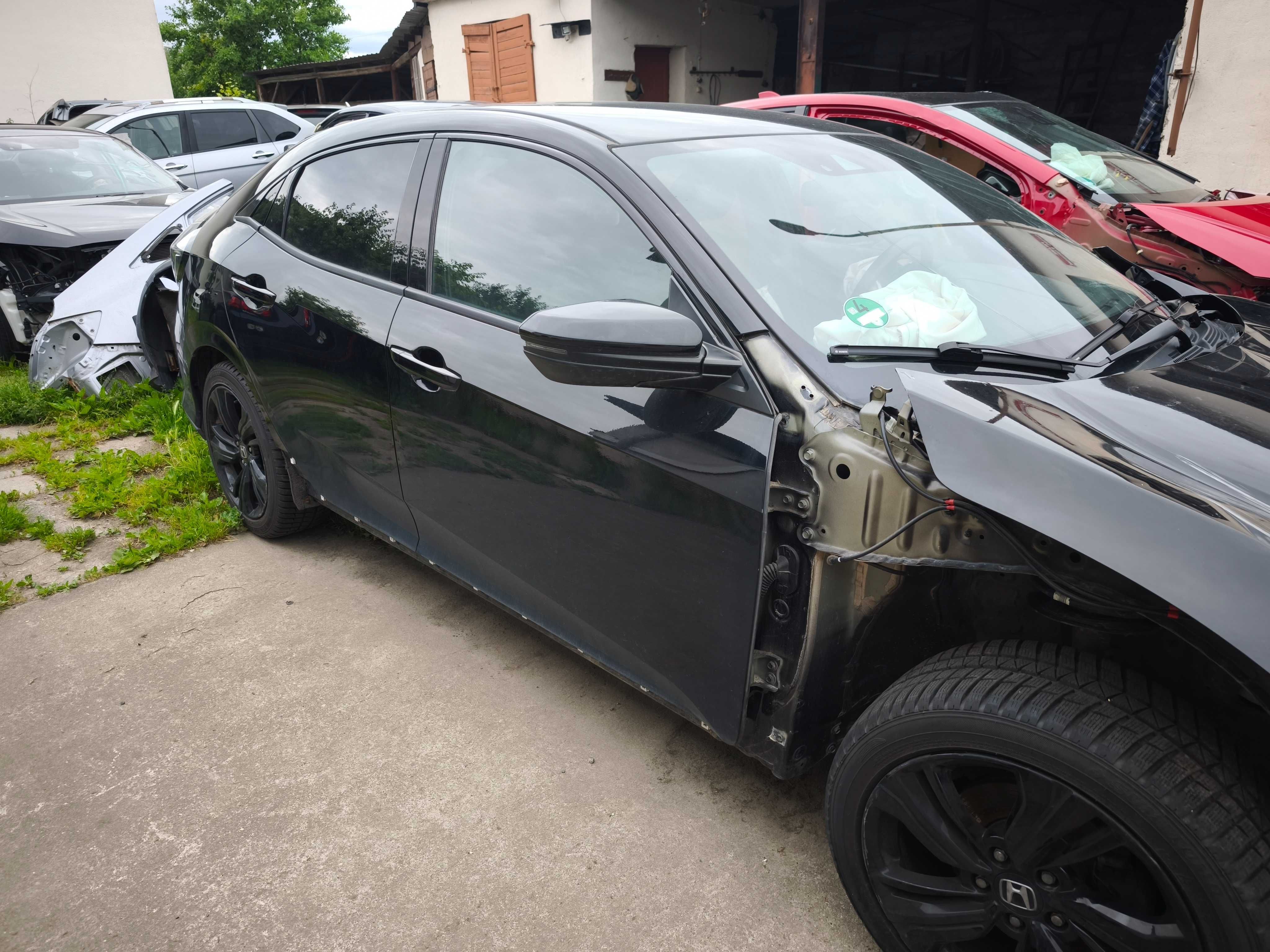Honda Civic X NH731P drzwi BDB