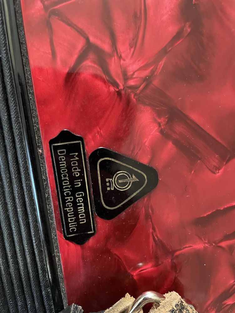 Продам акордеон  Royal Standard Montana