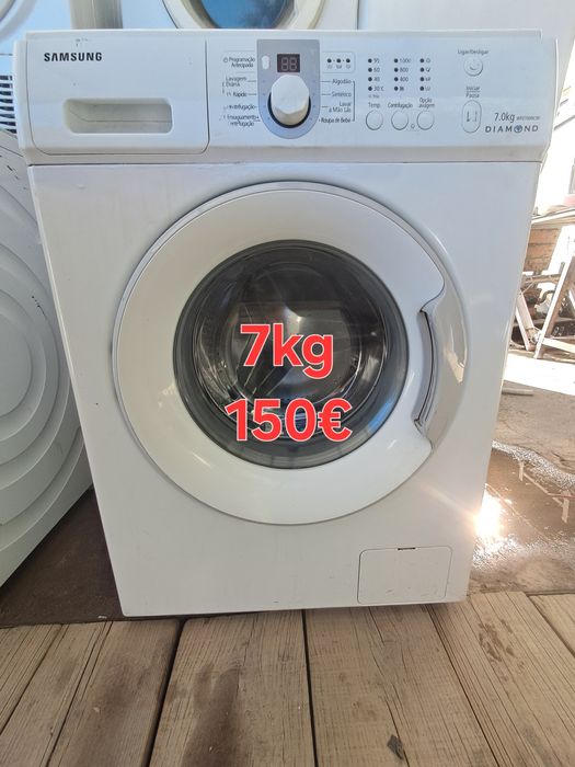 Várias Máquinas de lavar roupa