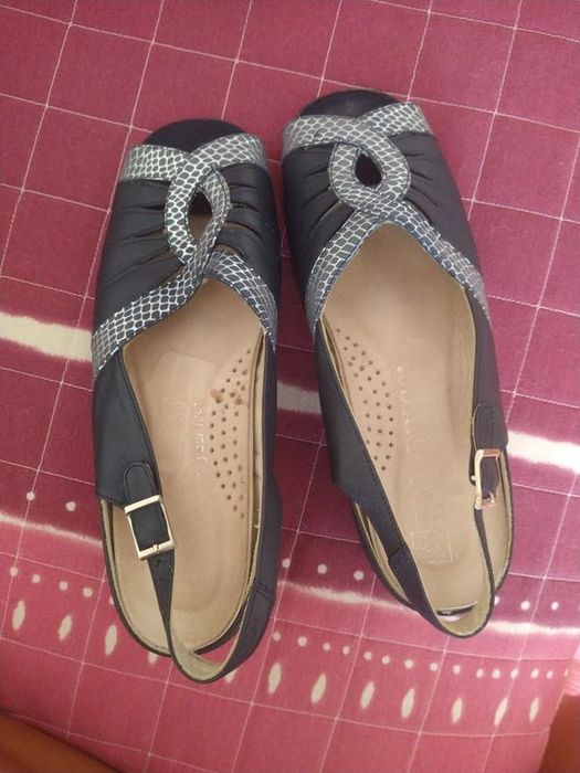 Sandálias ortopédicas marca Arcopedico