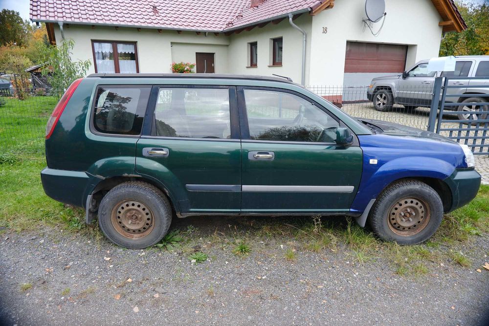 Sprzedam Nissan X-Trail w całości na części lub do remontu
