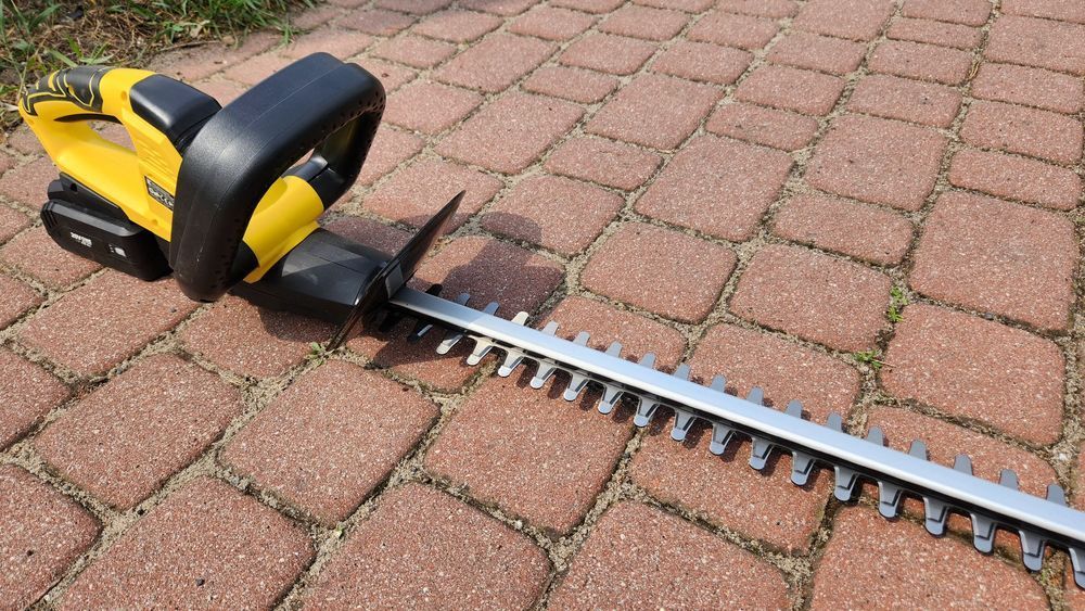 Akumulatorowe nożyce do żywopłotu Country Side