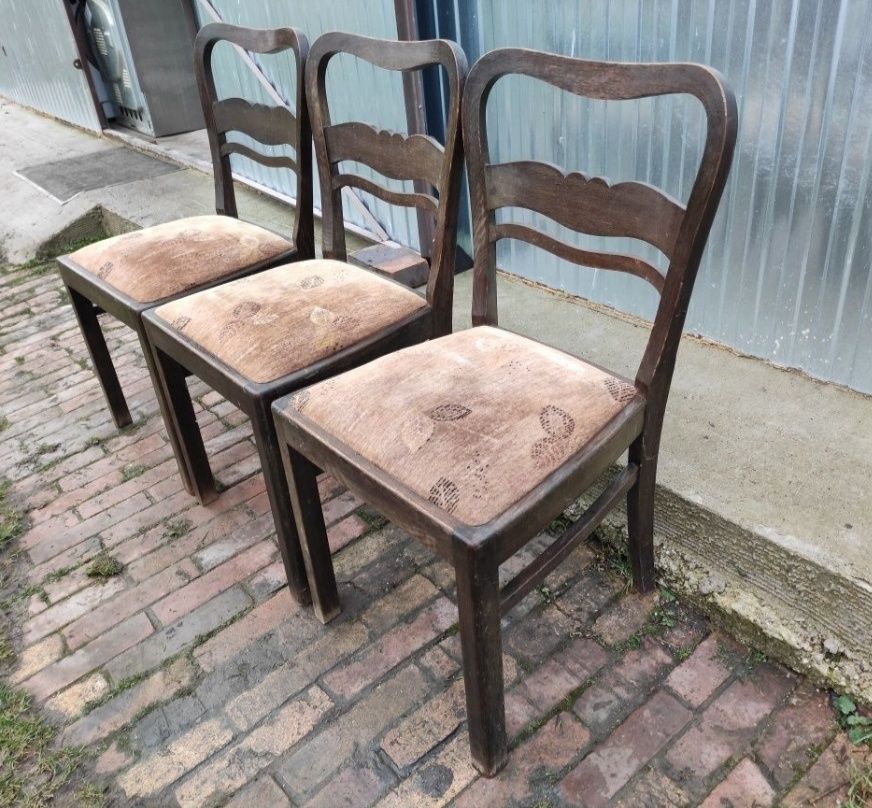 Piękne stare drewniane gięte krzesła na sprężynach vintage retro PRL