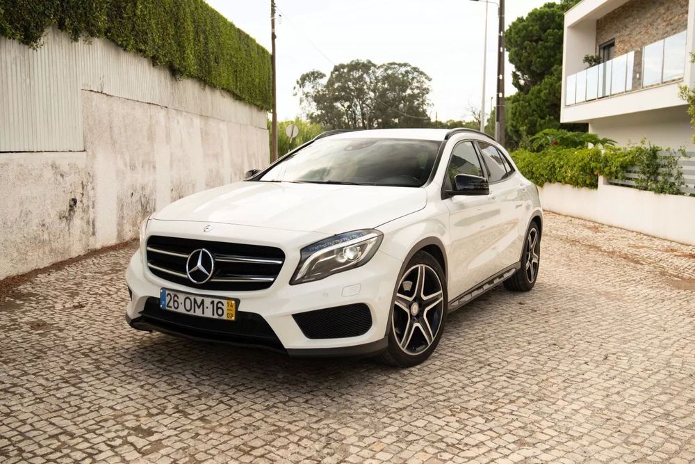 Mercedes-Benz GLA 220 CDi AMG Line