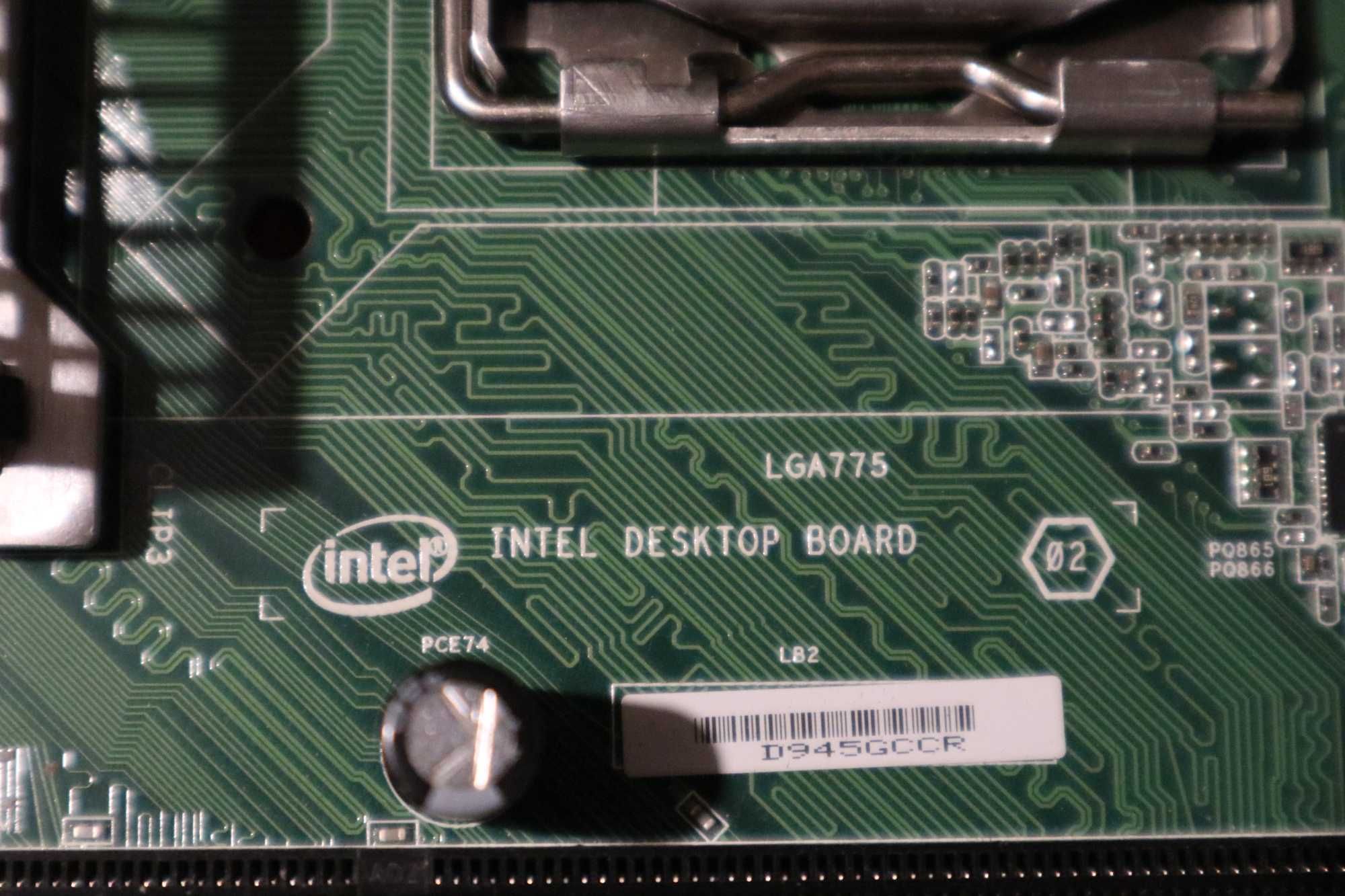 Материнская плата INTEL D945GCCR в комплекте процессор и память