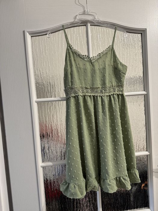 Letnia sukienka w stylu boho- pastelowa zieleń
