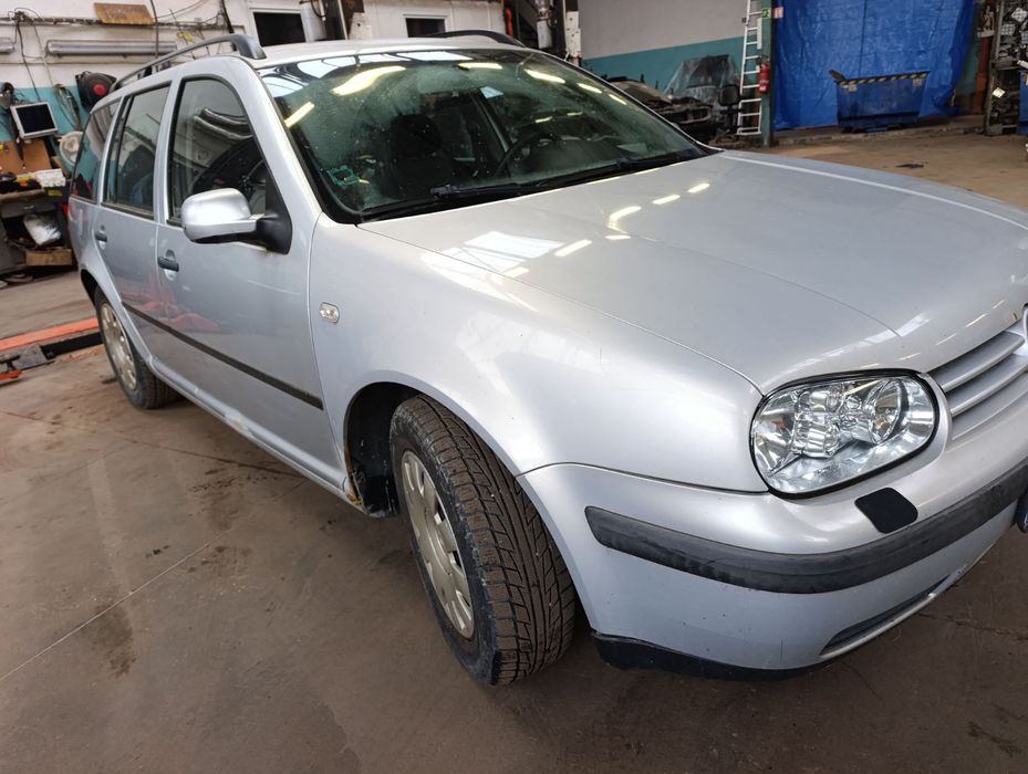 Golf 4 мотор 1.6 BCB капот бампер фари підрамник полуось супорта.