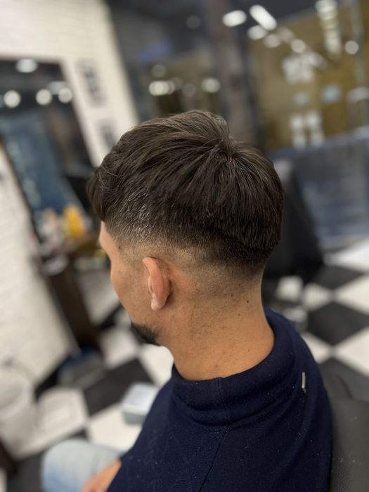 Безкоштовно шукаю модель бажано з бородою на стрижку