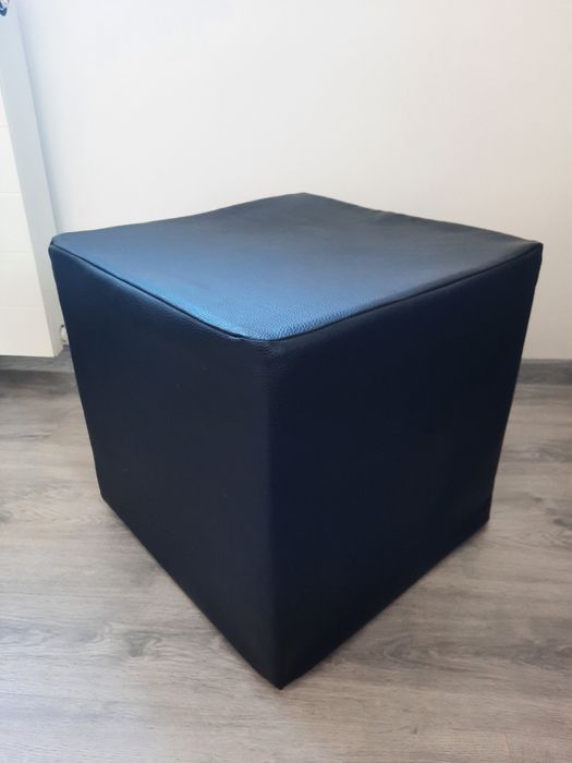 2 lekkie pufy z ekoskóry