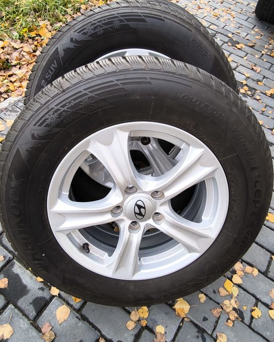 Felgi aluminiowe i opony zimowe Hyundai 5x114.3 
215 70 R16