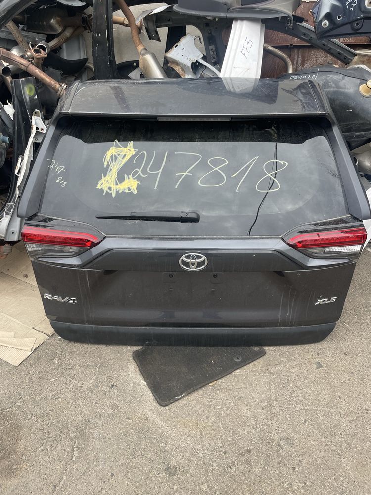 Кришка банажника toyota rav4 19-24р