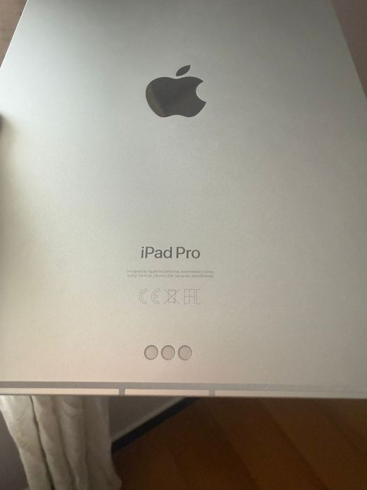 Apple Ipad Pro 11” - M4 9-core - 256GB - Wifi + Cellular