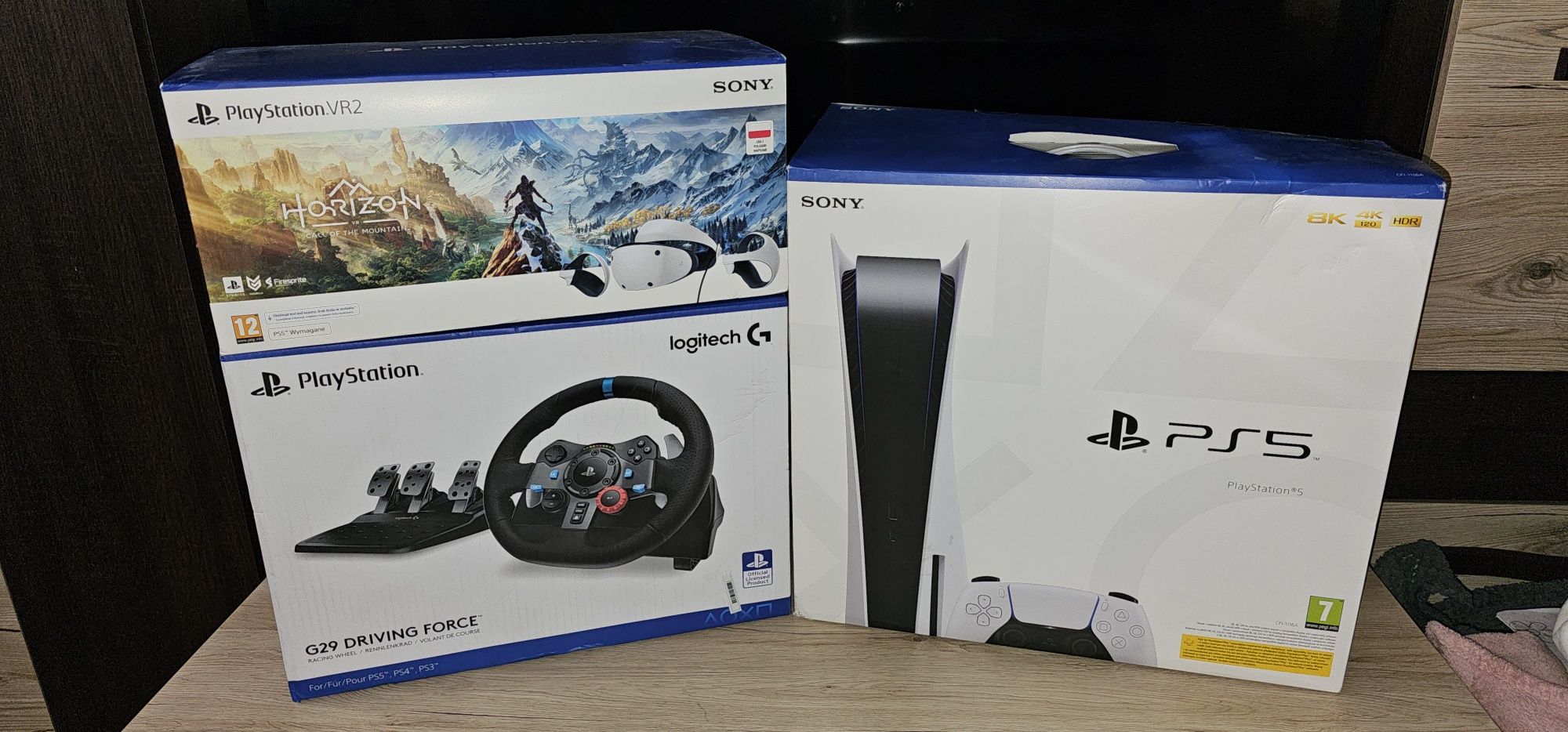 PlayStation 5 + kierownica Logitech G29 ze stelażem + PS VR2