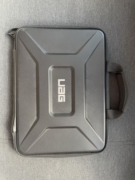 Etui pancerne Urban Armor Gear UAG Medium Sleeve Laptop 13", czarne