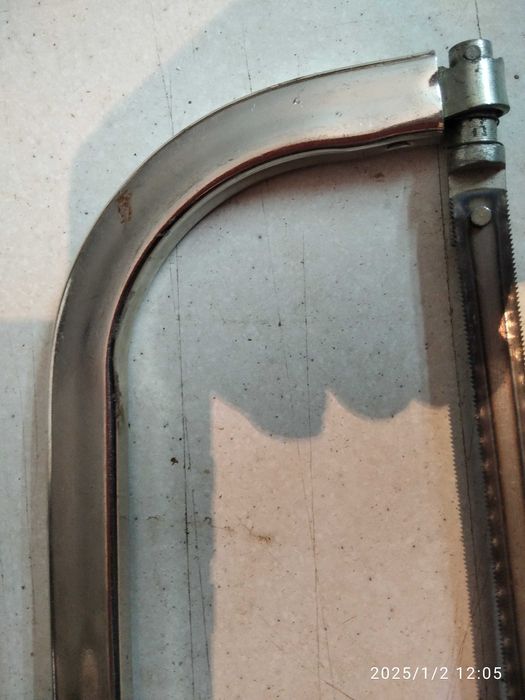 Ножовка по металу.