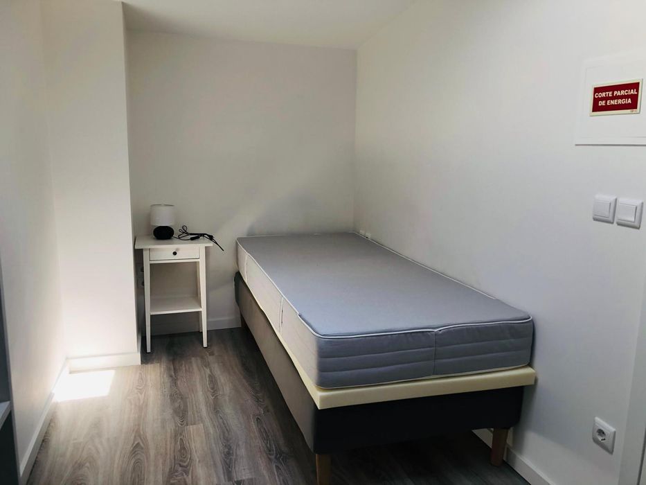 Estudio moderno no centro de Anadia com despensas INCLUIDAS!