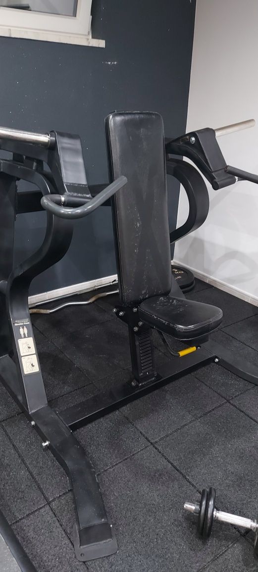 Maquina Shoulder press