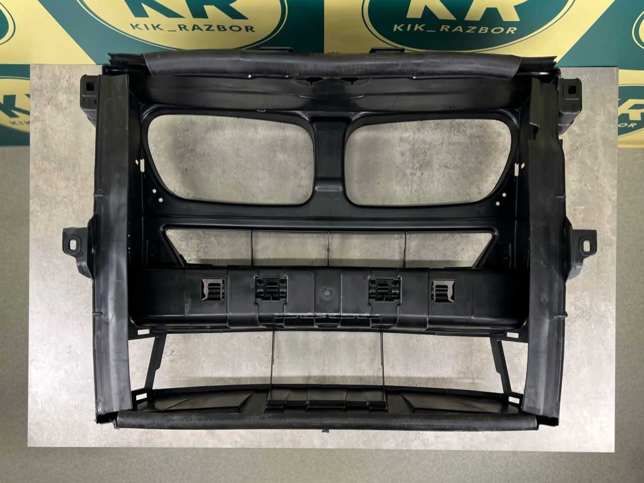 Воздуховод Центральний BMW  X3 ( F25 ) X4 ( F26 )	      51747210476