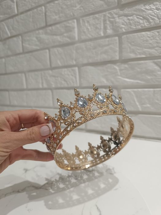 Корона для торта день народження