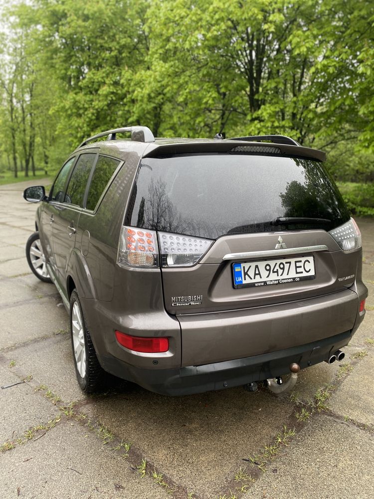 Mitsubishi Outlander 2011