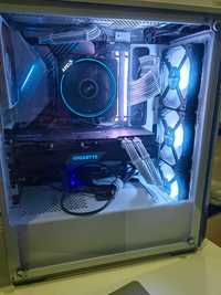 Torre Gaming Corsair White Artic | AMD Ryzen 7 3700X , 5700 XT